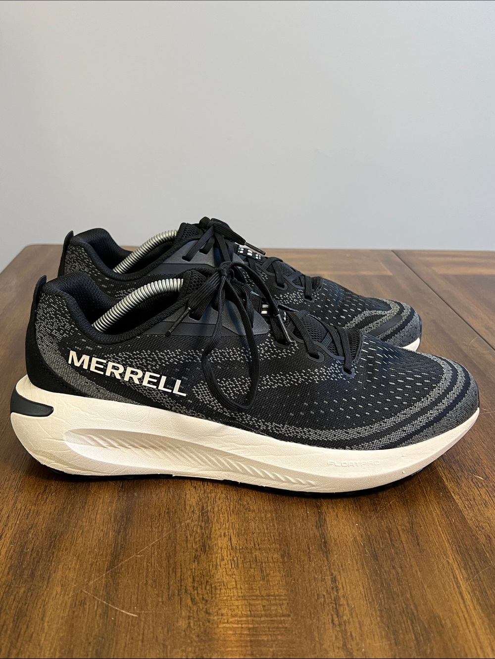 Merrell Morphlite Black and White Men's Size 11.5 Athletic Running Sneakers